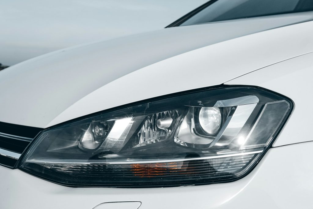 Reflektory ksenonowe (HID – High-Intensity Discharge)